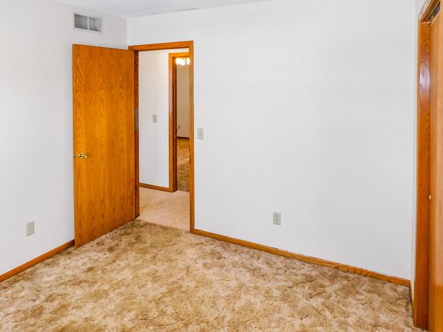 755 Loomis Drive, Rockton, IL 61072