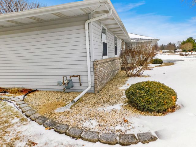 755 Loomis Drive, Rockton, IL 61072