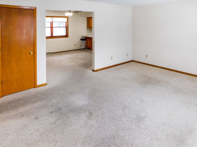 755 Loomis Drive, Rockton, IL 61072