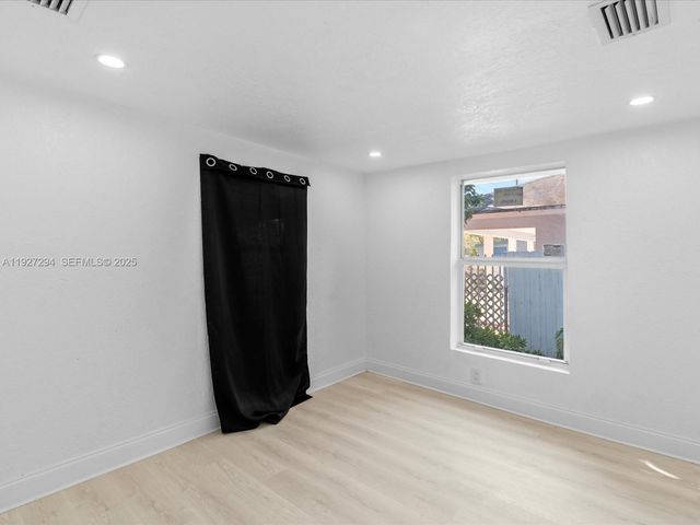 1829 NW 62nd Ter, Miami, FL 33147