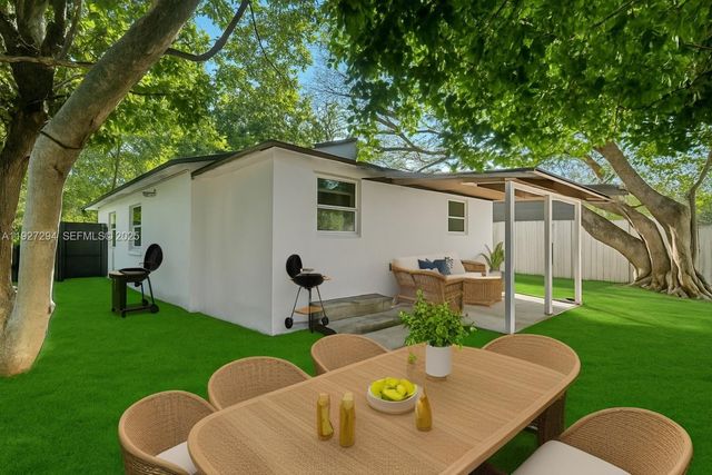 1829 NW 62nd Ter, Miami, FL 33147