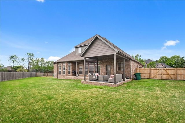 1510 Glastonbury Drive, Centerton, AR 72719