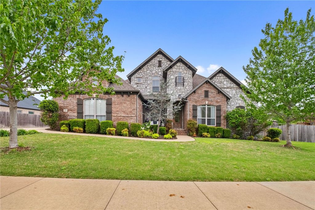 1510 Glastonbury Drive, Centerton, AR 72719