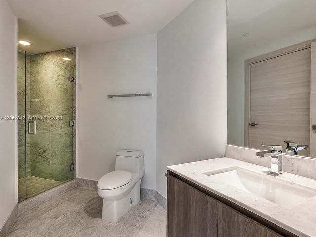 801 S Miami Ave 3906, Miami, FL 33130