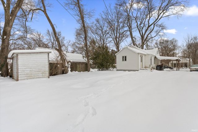 52128 Helmen Avenue, South Bend, IN 46637