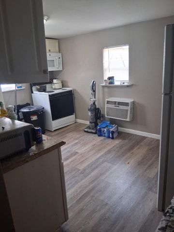 229 E Oak Street, Nicholasville, KY 40356