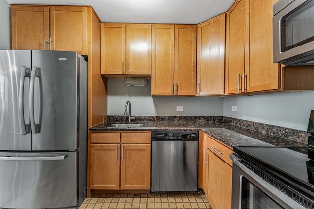 6301 N SHERIDAN Road 19F, Chicago, IL 60660