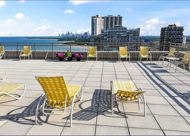 6301 N SHERIDAN Road 19F, Chicago, IL 60660