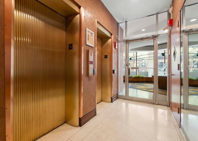 6301 N SHERIDAN Road 19F, Chicago, IL 60660