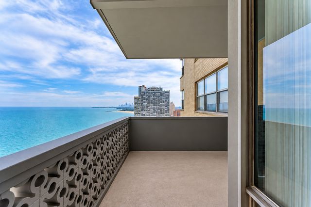 6301 N SHERIDAN Road 19F, Chicago, IL 60660