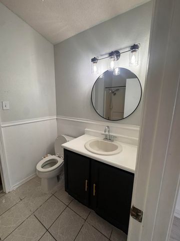 704 Glacier Bay Street SE, Albuquerque, NM 87123