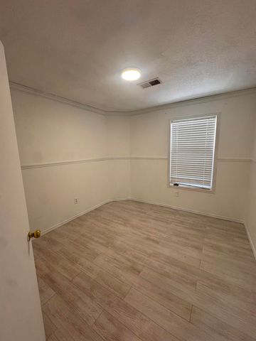704 Glacier Bay Street SE, Albuquerque, NM 87123