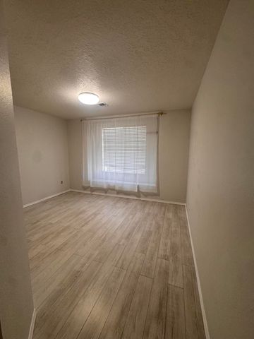 704 Glacier Bay Street SE, Albuquerque, NM 87123
