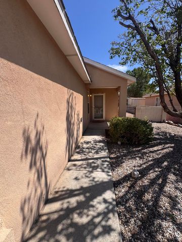 704 Glacier Bay Street SE, Albuquerque, NM 87123