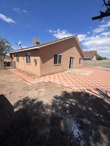 704 Glacier Bay Street SE, Albuquerque, NM 87123