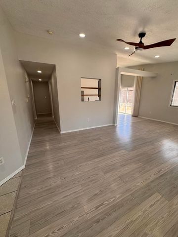 704 Glacier Bay Street SE, Albuquerque, NM 87123