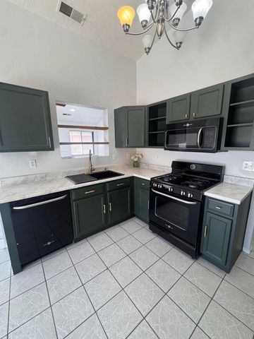 704 Glacier Bay Street SE, Albuquerque, NM 87123