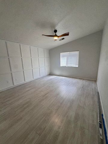 704 Glacier Bay Street SE, Albuquerque, NM 87123