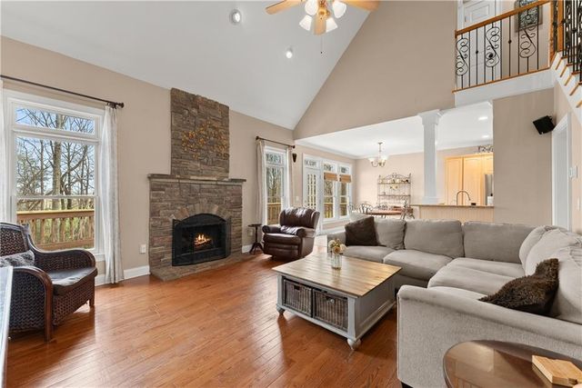5812 Shadow Oaks Drive, Murrayville, GA 30564