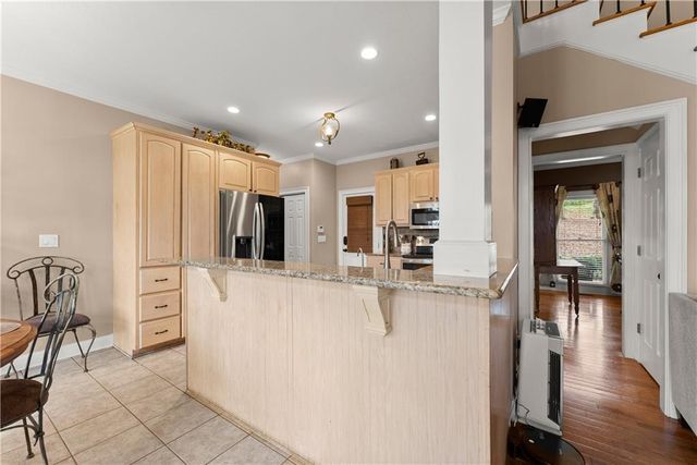 5812 Shadow Oaks Drive, Murrayville, GA 30564