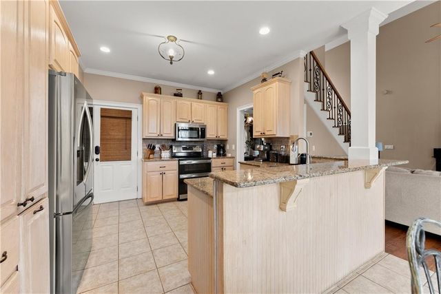 5812 Shadow Oaks Drive, Murrayville, GA 30564