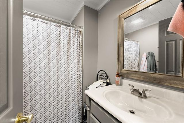 5812 Shadow Oaks Drive, Murrayville, GA 30564