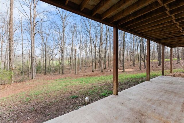 5812 Shadow Oaks Drive, Murrayville, GA 30564