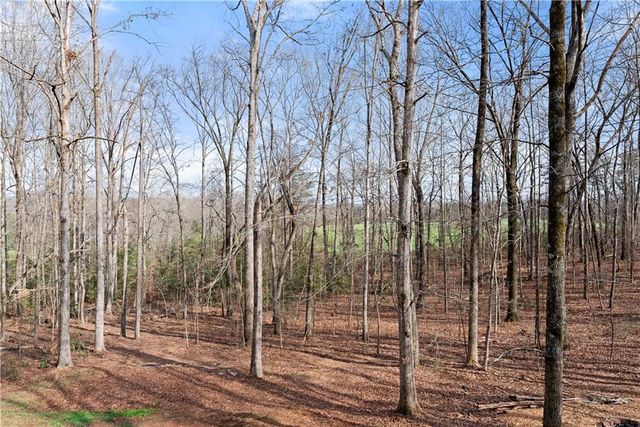 5812 Shadow Oaks Drive, Murrayville, GA 30564