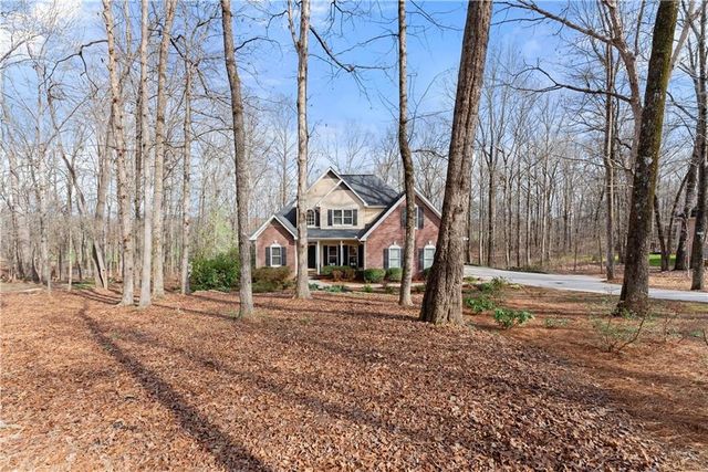 5812 Shadow Oaks Drive, Murrayville, GA 30564