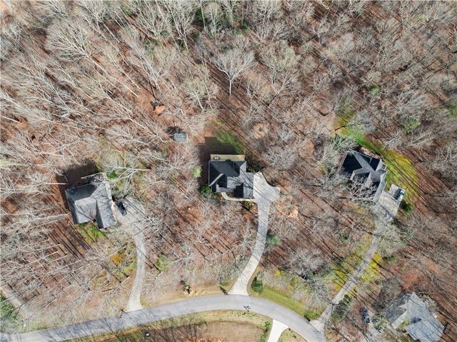 5812 Shadow Oaks Drive, Murrayville, GA 30564