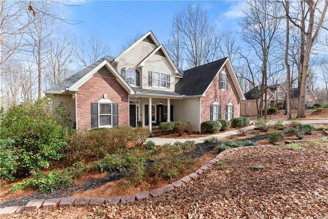 5812 Shadow Oaks Drive, Murrayville, GA 30564