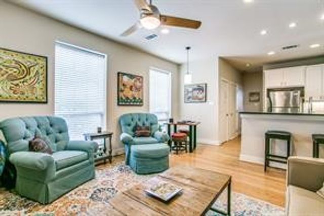 3915 Congress Avenue 200, Dallas, TX 75219