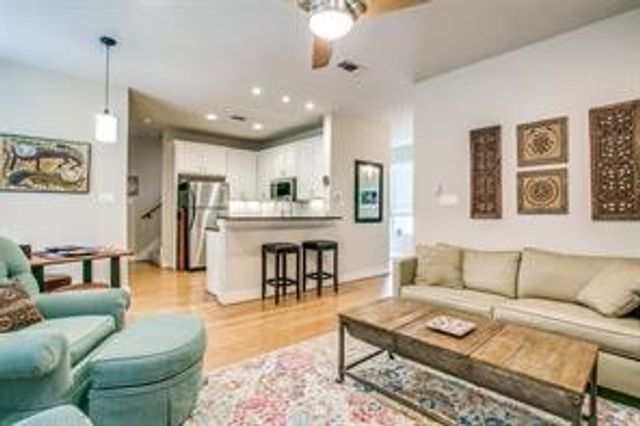 3915 Congress Avenue 200, Dallas, TX 75219