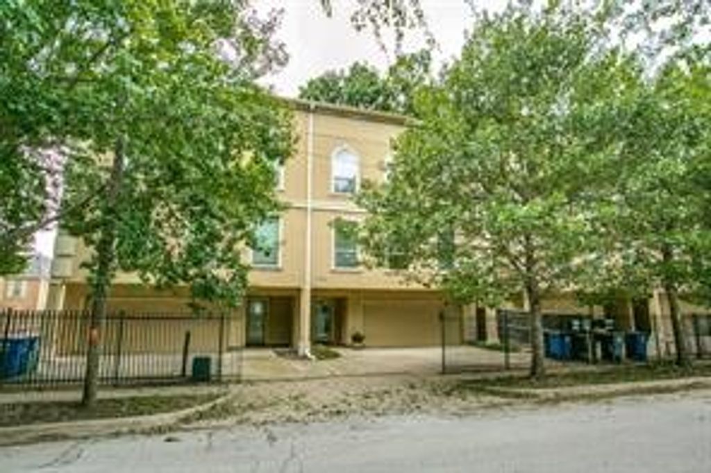 3915 Congress Avenue 200, Dallas, TX 75219