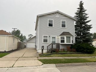 28033 Rosemont Street, Roseville City, MI 48066