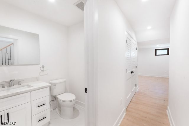 130 Warren St, Clifton City, NJ 07013