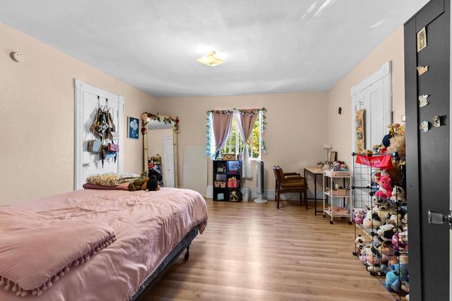 2401 W Grant STREET, Milwaukee, WI 53215