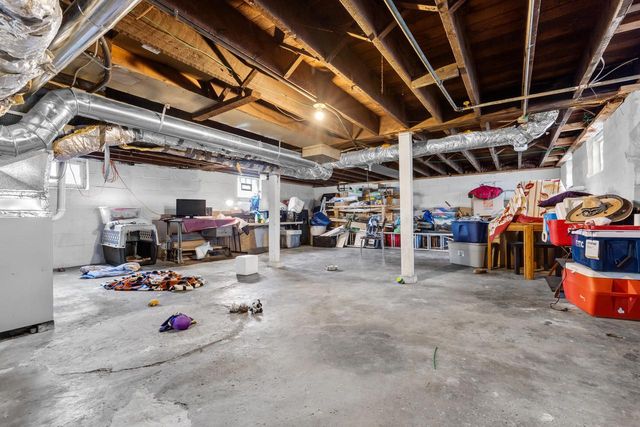 2401 W Grant STREET, Milwaukee, WI 53215