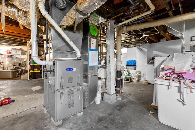 2401 W Grant STREET, Milwaukee, WI 53215