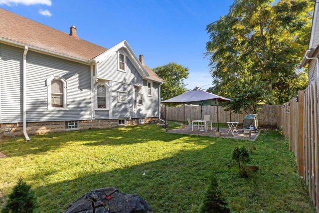 2401 W Grant STREET, Milwaukee, WI 53215