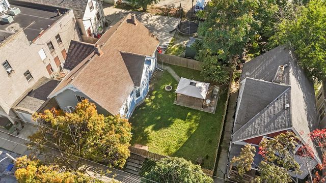 2401 W Grant STREET, Milwaukee, WI 53215