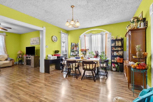 2401 W Grant STREET, Milwaukee, WI 53215