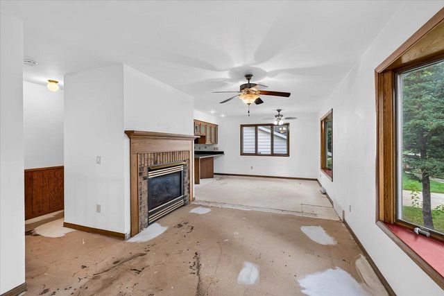 5010 Raymond Road, Madison, WI 53711
