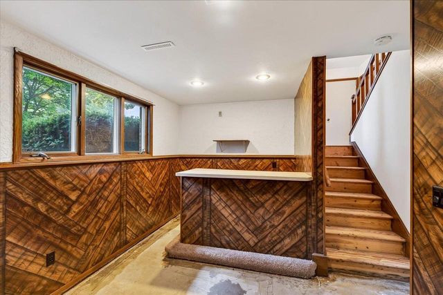 5010 Raymond Road, Madison, WI 53711