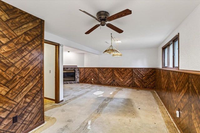 5010 Raymond Road, Madison, WI 53711