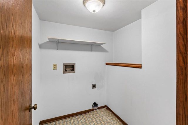 5010 Raymond Road, Madison, WI 53711