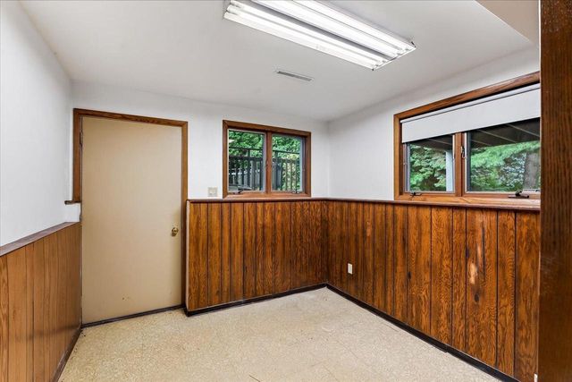 5010 Raymond Road, Madison, WI 53711