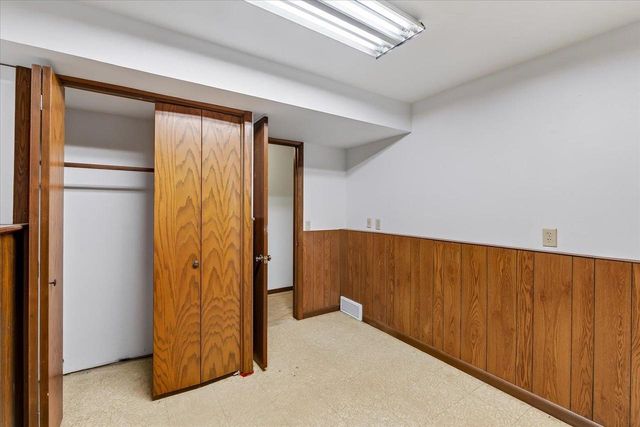 5010 Raymond Road, Madison, WI 53711