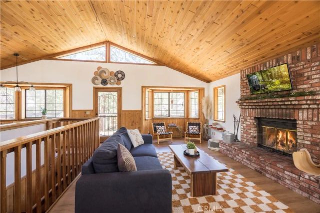 42672 Juniper Drive, Big Bear Lake, CA 92315