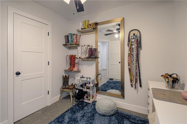 5431 Klamm Road, Kansas City, KS 66106
